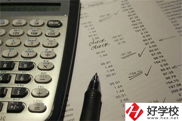 湖南想沖本科可以讀哪所職高？哪個(gè)專業(yè)招生名額最多？