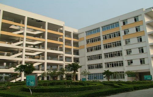 荊州市藝術(shù)高級中學