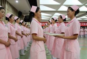 中專學(xué)歷、護(hù)理專業(yè)現(xiàn)在可以報考執(zhí)業(yè)藥師證嗎？