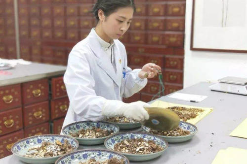 中藥制藥專業(yè)好就業(yè)嗎？