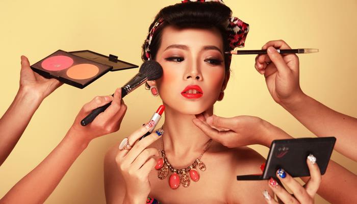 美容美發(fā)與造型化妝專業(yè)好就業(yè)嗎？