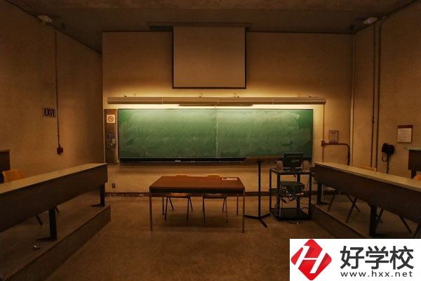 郴州文藝職業(yè)中等專業(yè)學(xué)校辦學(xué)特色是什么？