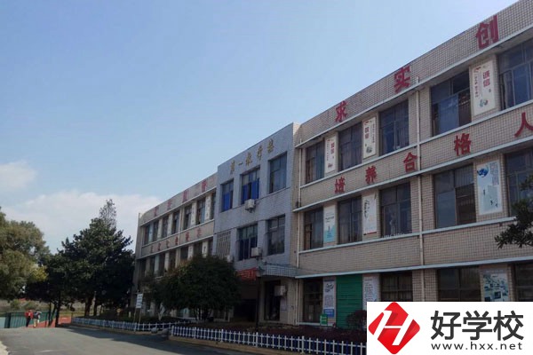 東安縣職業(yè)中專學(xué)校好不好？宿舍怎么樣？