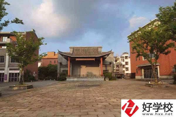 長沙科技工程學(xué)校辦學(xué)怎么樣？學(xué)校就業(yè)有保障嗎？