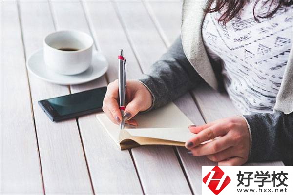 有在讀高中不想讀轉(zhuǎn)職校的例子嗎？能轉(zhuǎn)到湖南職校嗎？
