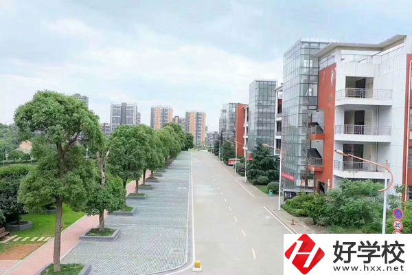 長(zhǎng)沙南方職業(yè)學(xué)院環(huán)境怎么樣？學(xué)校好不好？