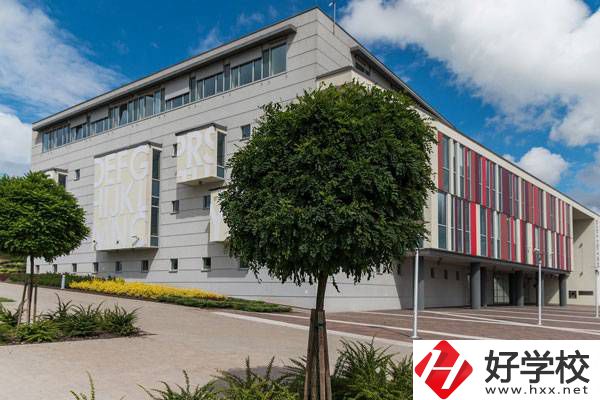 婁底職業(yè)技術學院中職部有哪些專業(yè)？好升學嗎？