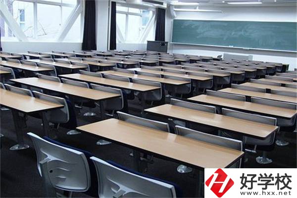 在湖南就讀普通高中和職業(yè)高中有什么區(qū)別？職高怎么樣？