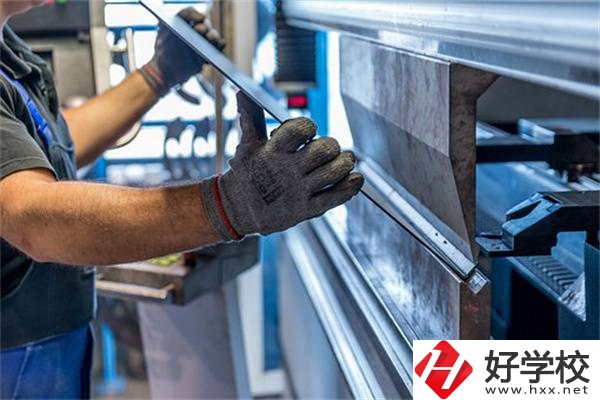 衡陽(yáng)技校排名前三的專業(yè)是什么？好就業(yè)嗎？