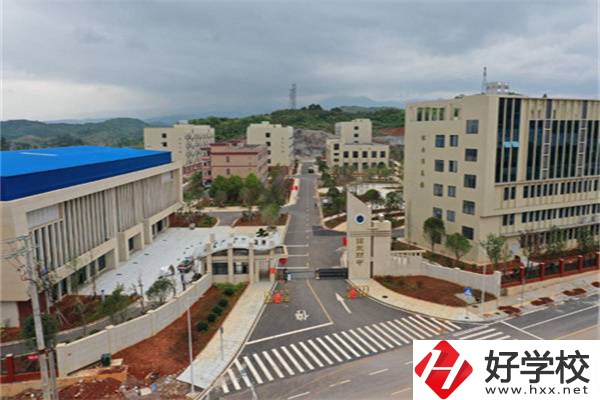 郴州分?jǐn)?shù)低可以讀的公辦中專有哪些？辦學(xué)條件怎么樣？