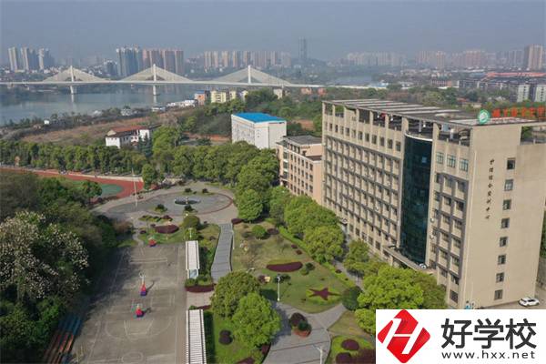在衡陽(yáng)學(xué)護(hù)理有職校推薦嗎？護(hù)理專(zhuān)業(yè)好就業(yè)嗎？