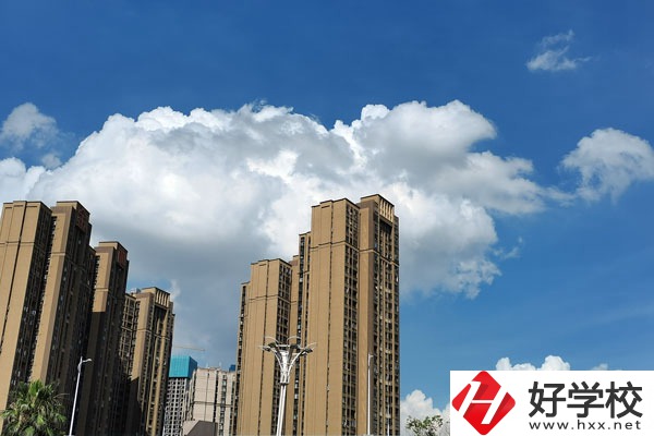 新邵縣職業(yè)中專學(xué)校怎么樣？值得報(bào)考嗎？