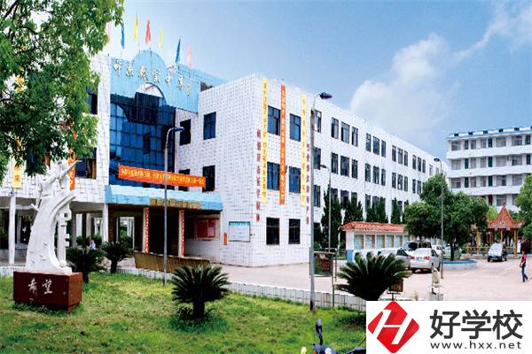祁東縣職業(yè)中等專業(yè)學(xué)校是公辦還是民辦？學(xué)費(fèi)是多少？