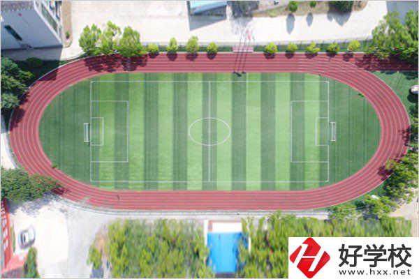 湘潭鐵路工程學校是?？茊幔坑袥]有官網(wǎng)？