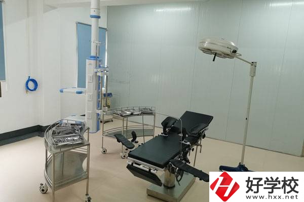 衡陽哪所職高有口腔修復工藝專業(yè)？推薦就業(yè)機會嗎？