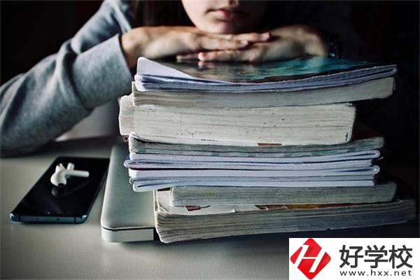 湖南初中畢業(yè)選3+2還是3+3？有五年制大專推薦嗎？