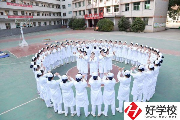 懷化有學(xué)護理專業(yè)的中職學(xué)校嗎？辦學(xué)條件如何？