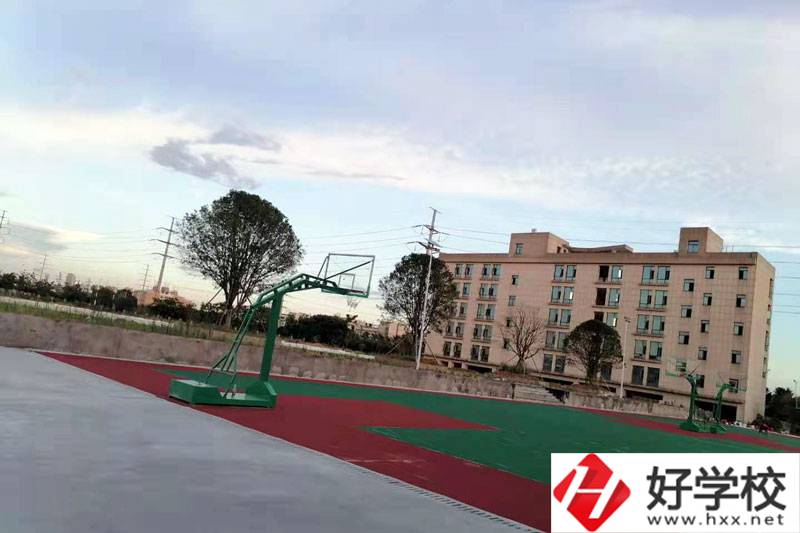 湘潭計算機職業(yè)學(xué)校怎么樣？有什么特色專業(yè)？