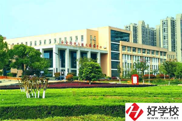 婁底職業(yè)技術(shù)學(xué)院有中專生嗎？怎么招生？