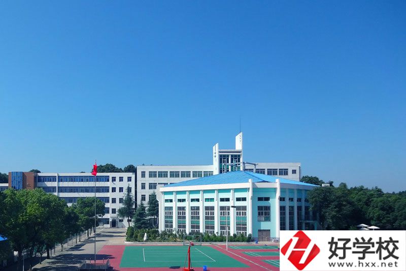 岳陽中岳經(jīng)貿(mào)職業(yè)技術(shù)學校怎么樣？有哪些辦學特色？