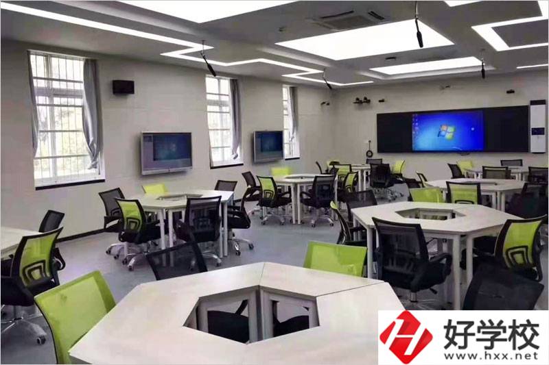 安鄉(xiāng)縣職業(yè)中專學(xué)校師資力量如何？值不值得報(bào)考？