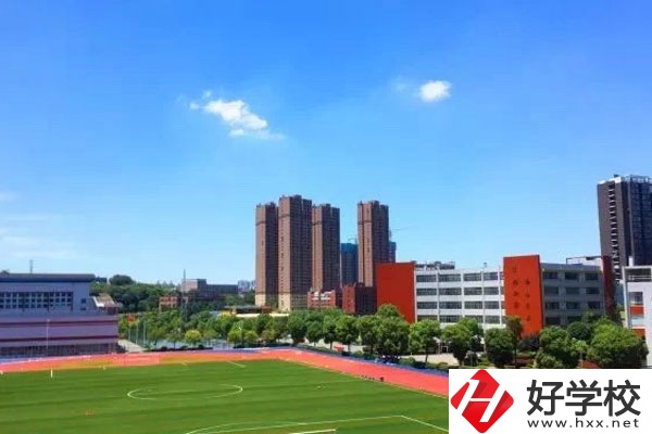長(zhǎng)沙賀龍?bào)w育運(yùn)動(dòng)學(xué)校好不好？有哪些專業(yè)？