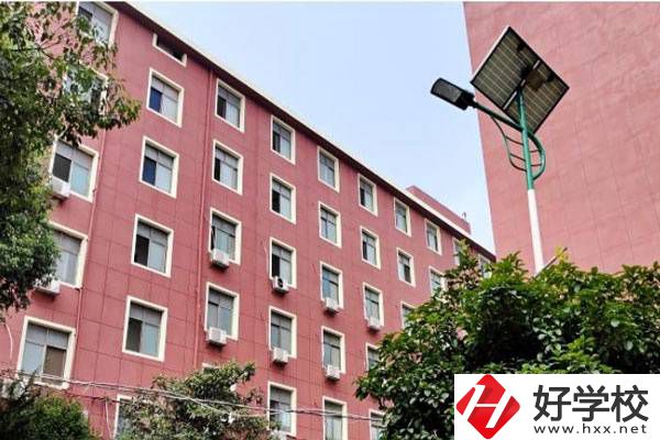 益陽市第一職業(yè)中專學(xué)校是重點(diǎn)學(xué)校嗎？升學(xué)率高嗎？