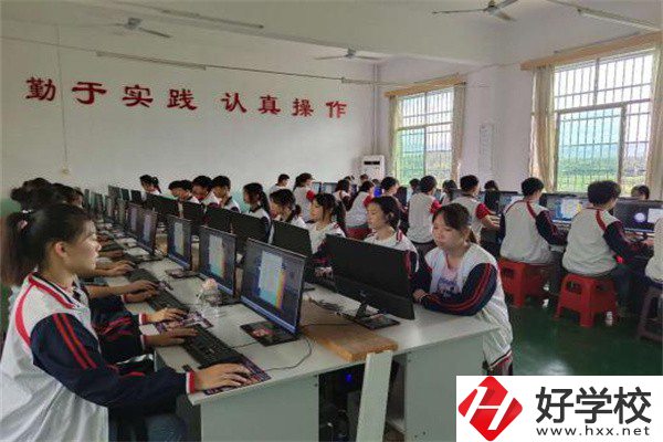 永州技校的學費一般是多少？有什么優(yōu)惠政策？