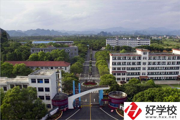 永州市工業(yè)貿(mào)易中專學(xué)校開設(shè)了哪些專業(yè)？