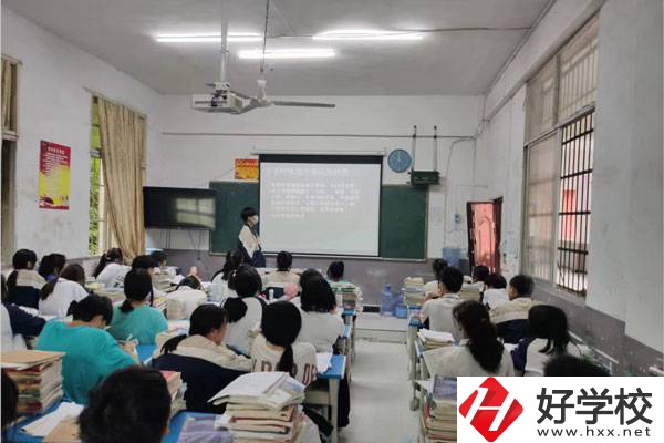 懷化鶴城區(qū)有幾所職高？有什么專業(yè)？