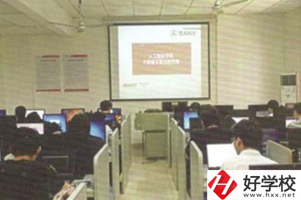 張家界僑輝職業(yè)技術(shù)學校有哪些專業(yè)，入學須知有哪些？