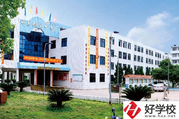 祁東縣職業(yè)中等專業(yè)學(xué)校有哪些專業(yè)？學(xué)校大不大？