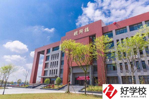 長沙有五年制大?？梢酝扑]嗎？學(xué)校開設(shè)有什么專業(yè)？