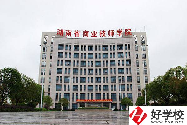 株洲比較好的廚師培訓(xùn)學(xué)校有哪些？烹飪專(zhuān)業(yè)好就業(yè)嗎？