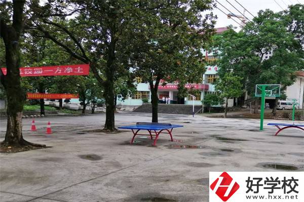 湘西有高鐵中專嗎？高鐵專業(yè)怎么樣？
