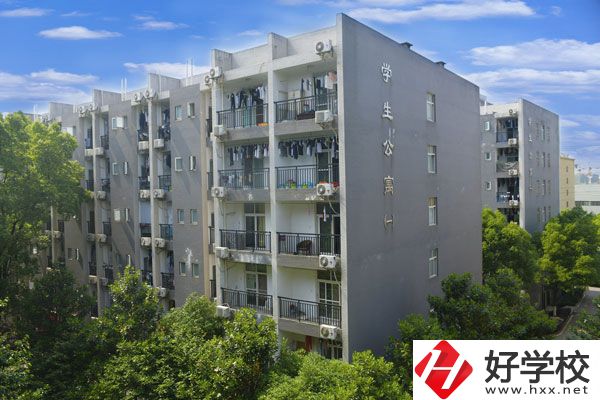 長沙高新技術(shù)工程學(xué)校環(huán)境如何？辦學(xué)優(yōu)勢在哪？