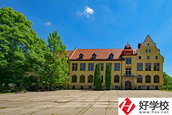 邵陽(yáng)市女子職業(yè)學(xué)校怎么樣？有哪些辦學(xué)特色？
