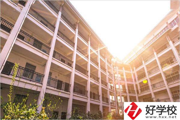 湘西的技工學(xué)校哪個(gè)比較好？有什么專業(yè)？