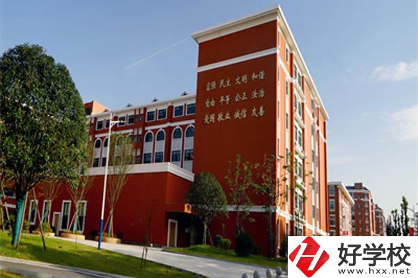 長(zhǎng)沙的醫(yī)衛(wèi)類中專學(xué)校有哪些？