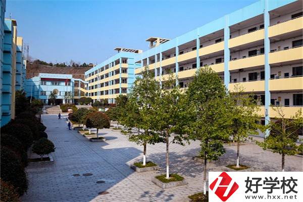 成績(jī)比較好在長(zhǎng)沙推薦去哪些中職？學(xué)什么專業(yè)？