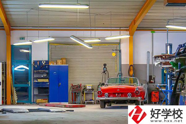 在婁底的職高學(xué)?？梢詫W(xué)習(xí)什么專業(yè)？