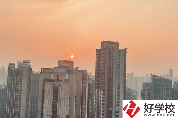 株洲人工智能職業(yè)技術(shù)學(xué)校的計(jì)算機(jī)網(wǎng)絡(luò)專業(yè)好么？