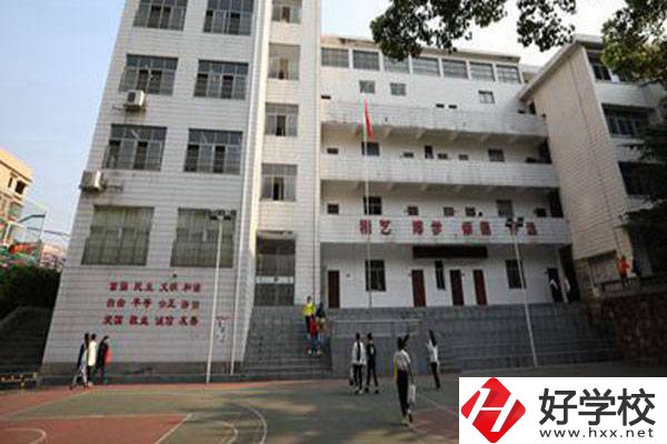 想在衡陽(yáng)讀中專的藝術(shù)生，可以看看這兩所學(xué)校