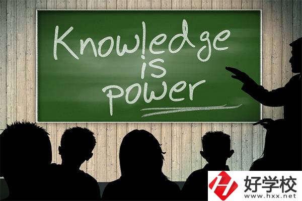 長(zhǎng)沙中考200還有書(shū)讀嗎？成績(jī)差有繼續(xù)讀的必要嗎？