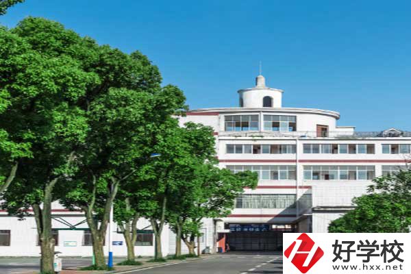 益陽市綜合職業(yè)中專好不好？校園環(huán)境怎么樣？