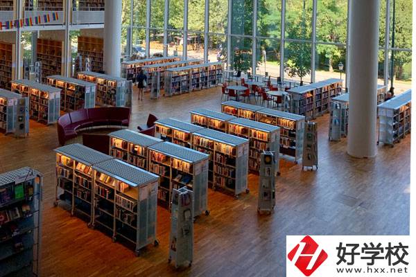 永州市綜合職業(yè)中等專業(yè)學(xué)校有什么專業(yè)？