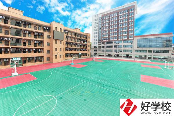 湘潭有哪些適合女生學(xué)習(xí)的職校？女生該如何選擇職校？