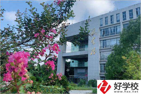 株洲一職是重點(diǎn)職高嗎？是公辦還是民辦？