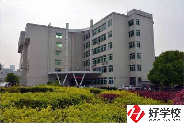 懷化有初中生畢業(yè)可以讀的大專嗎？可以讀哪些專業(yè)？