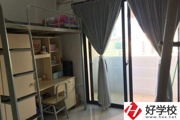 湖南建設(shè)中等職業(yè)學(xué)校收費標(biāo)準(zhǔn)怎么樣？